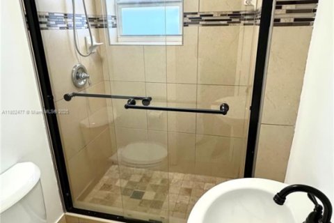 Снять в аренду виллу или дом в Форт-Лодердейл, Флорида 3 спальни, 167.22м2, № 1959627 - фото 20