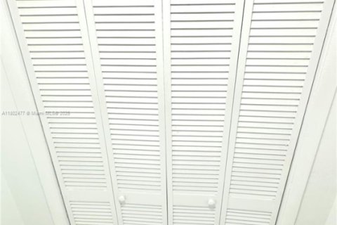 Снять в аренду виллу или дом в Форт-Лодердейл, Флорида 3 спальни, 167.22м2, № 1959627 - фото 22