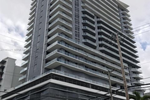 Condo in Miami, Florida, 1 bedroom  № 2081007