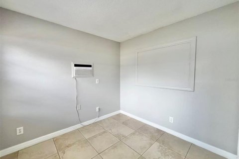 Villa ou maison à vendre à Apopka, Floride: 3 chambres, 129.69 m2 № 2406463 - photo 22
