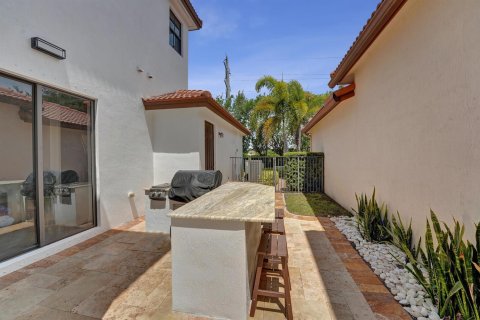 House in Cooper City, Florida 4 bedrooms, 229 sq.m. № 2275173 - photo 8