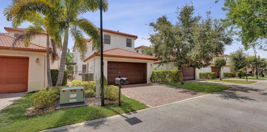 House in Cooper City, Florida 4 bedrooms, 229 sq.m. № 2275173