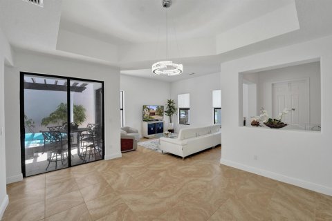 House in Cooper City, Florida 4 bedrooms, 229 sq.m. № 2275173 - photo 10