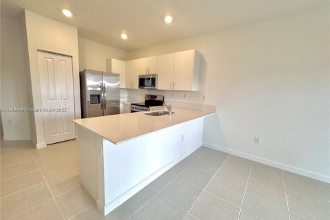 Adosado en alquiler en Homestead, Florida, 3 dormitorios, 123.65 m2 № 1966776 - foto 3