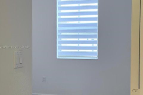 Adosado en alquiler en Homestead, Florida, 3 dormitorios, 123.65 m2 № 1966776 - foto 13