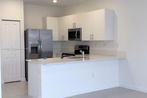 Adosado en alquiler en Homestead, Florida, 3 dormitorios, 123.65 m2 № 1966776 - foto 23