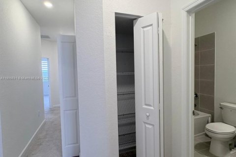 Adosado en alquiler en Homestead, Florida, 3 dormitorios, 123.65 m2 № 1966776 - foto 16