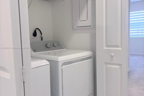 Adosado en alquiler en Homestead, Florida, 3 dormitorios, 123.65 m2 № 1966776 - foto 14