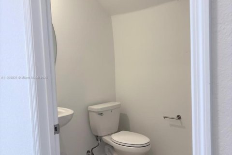 Adosado en alquiler en Homestead, Florida, 3 dormitorios, 123.65 m2 № 1966776 - foto 28