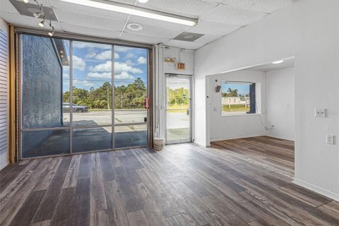 Commercial property in Hudson, Florida 613.71 sq.m. № 2411545 - photo 21
