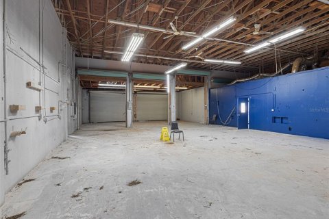 Commercial property in Hudson, Florida 613.71 sq.m. № 2411545 - photo 28