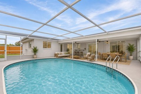 Casa en Cape Coral, Florida 3 dormitorios, 163.97 m2 № 2373861