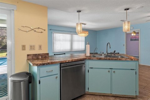 House in Spring Hill, Florida 3 bedrooms, 161.28 sq.m. № 1422037 - photo 15