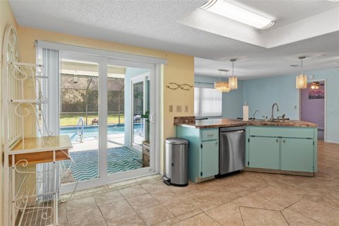 House in Spring Hill, Florida 3 bedrooms, 161.28 sq.m. № 1422037 - photo 16
