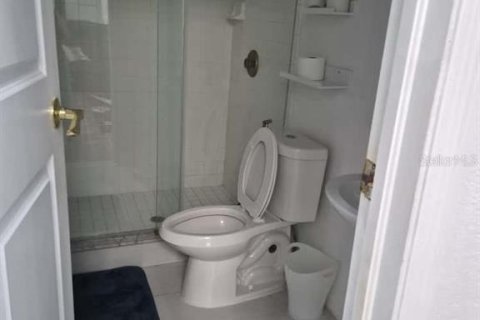 House in New Port Richey, Florida 4 bedrooms, 147.34 sq.m. № 2110721 - photo 28