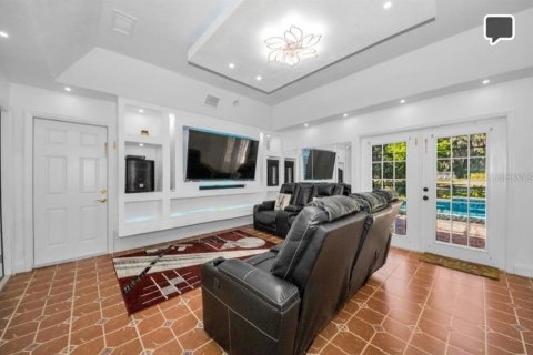House in New Port Richey, Florida 4 bedrooms, 147.34 sq.m. № 2110721 - photo 25