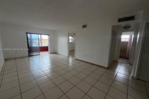 Купить кондоминиум в Хайалиа Гарденс, Флорида 2 спальни, 75.9м2, № 2058930 - фото 7