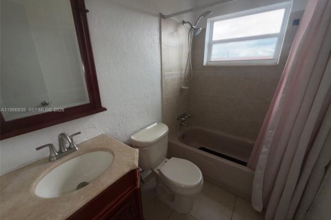 Купить кондоминиум в Хайалиа Гарденс, Флорида 2 спальни, 75.9м2, № 2058930 - фото 16