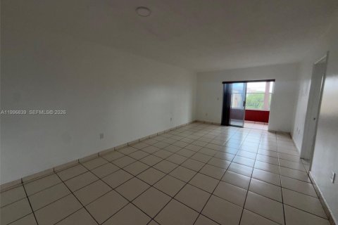 Купить кондоминиум в Хайалиа Гарденс, Флорида 2 спальни, 75.9м2, № 2058930 - фото 5