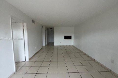 Купить кондоминиум в Хайалиа Гарденс, Флорида 2 спальни, 75.9м2, № 2058930 - фото 28