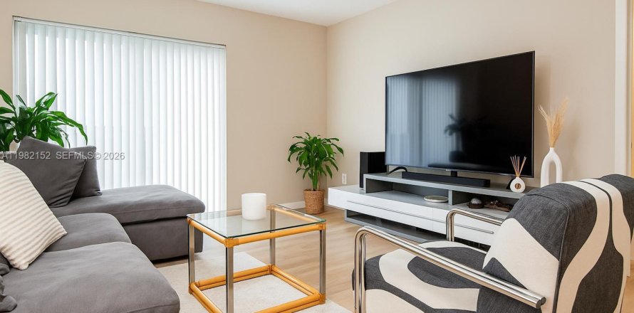 Condo in Sunny Isles Beach, Florida, 1 bedroom  № 2043307