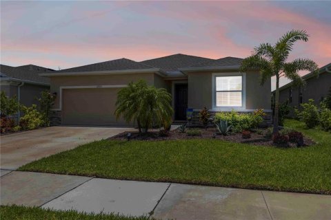 House in Parrish, Florida 4 bedrooms, 189.99 sq.m. № 1829128 - photo 1