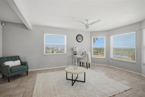 House in Hernando Beach, Florida 3 bedrooms, 205.31 sq.m. № 2234265 - photo 19