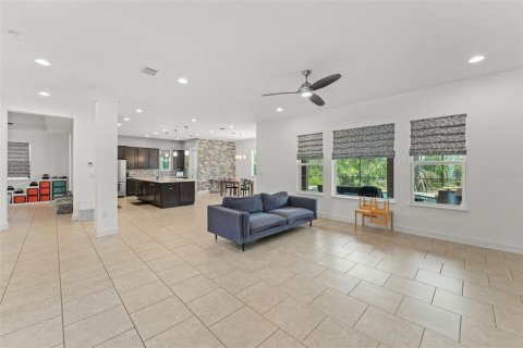 Casa en venta en Kissimmee, Florida, 4 dormitorios, 367.24 m2 № 1853725 - foto 4