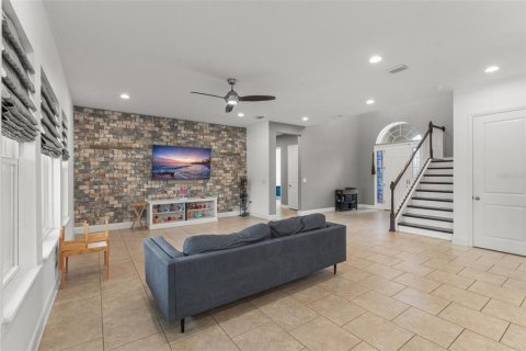 Casa en venta en Kissimmee, Florida, 4 dormitorios, 367.24 m2 № 1853725 - foto 14