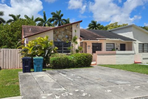 Villa ou maison à Miami, Floride 3 chambres, 106.47 m2 № 2068508
