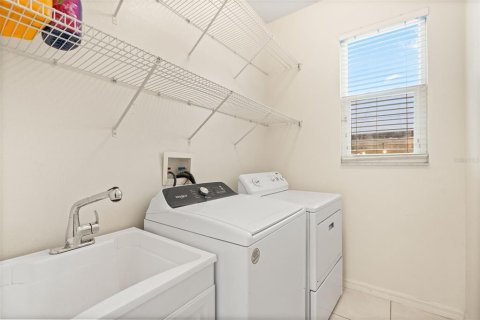 Casa en venta en Apopka, Florida, 4 dormitorios, 270.9 m2 № 2298381 - foto 25