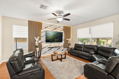 Casa en venta en Apopka, Florida, 4 dormitorios, 270.9 m2 № 2298381 - foto 17