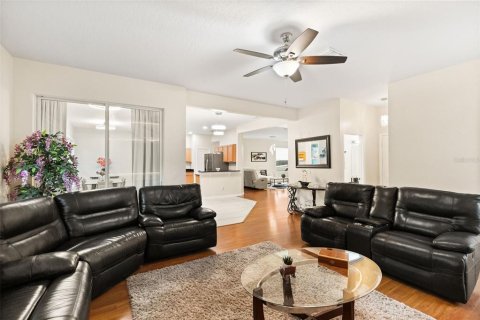 Casa en venta en Apopka, Florida, 4 dormitorios, 270.9 m2 № 2298381 - foto 18