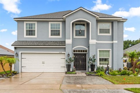 House in Apopka, Florida 4 bedrooms, 270.9 sq.m. № 2298381