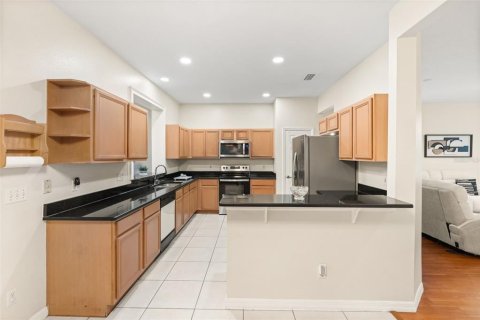 Casa en venta en Apopka, Florida, 4 dormitorios, 270.9 m2 № 2298381 - foto 19