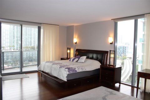 Condominio en alquiler en Miami, Florida, 3 dormitorios, 198.25 m2 № 2041590 - foto 8