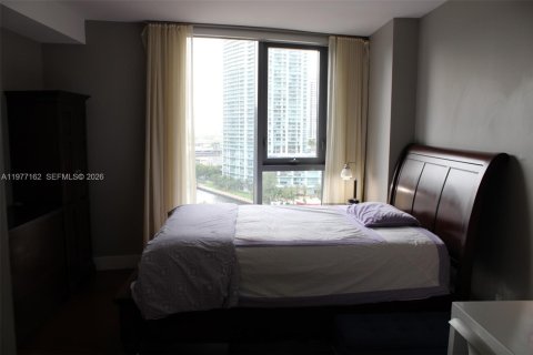 Condominio en alquiler en Miami, Florida, 3 dormitorios, 198.25 m2 № 2041590 - foto 17