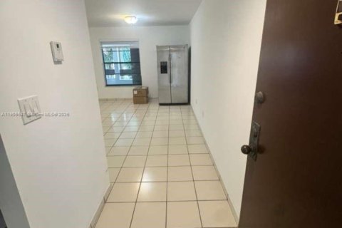Condominio en alquiler en Miami, Florida, 2 dormitorios, 89.65 m2 № 2012351 - foto 6