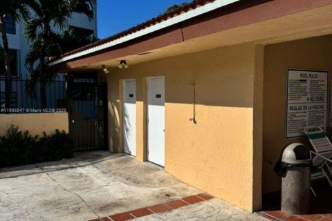 Condominio en alquiler en Miami, Florida, 2 dormitorios, 89.65 m2 № 2012351 - foto 19