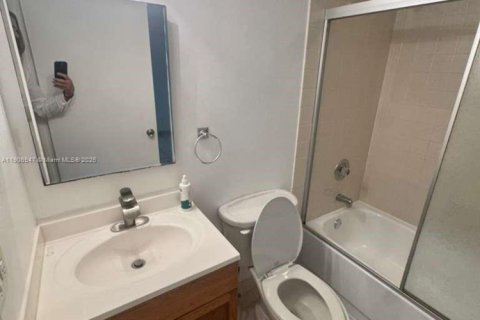 Condominio en alquiler en Miami, Florida, 2 dormitorios, 89.65 m2 № 2012351 - foto 29