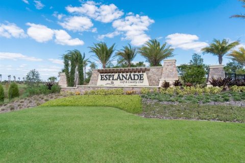 House in Bradenton, Florida 3 bedrooms, 177.63 sq.m. № 1876928 - photo 2