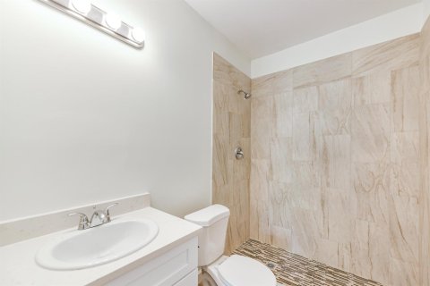 Appartement à louer à Lake Worth, Floride: 2 chambres, 94.39 m2 № 2254587 - photo 2