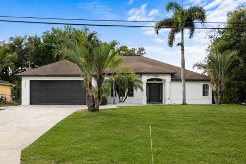 House in North Port, Florida 3 bedrooms, 184.6 sq.m. № 2203609