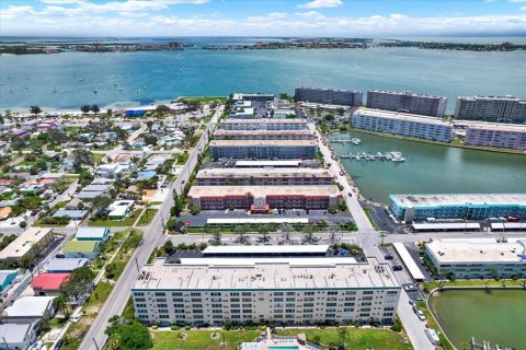 Copropriété à vendre à Gulfport, Floride: 1 chambre, 75.72 m2 № 1815886 - photo 29