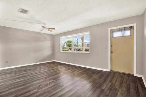 Copropriété à vendre à Gulfport, Floride: 1 chambre, 75.72 m2 № 1815886 - photo 9