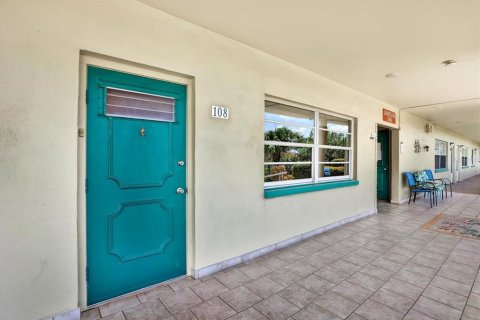 Copropriété à vendre à Gulfport, Floride: 1 chambre, 75.72 m2 № 1815886 - photo 2