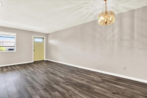 Copropriété à vendre à Gulfport, Floride: 1 chambre, 75.72 m2 № 1815886 - photo 5