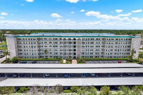 Copropriété à vendre à Gulfport, Floride: 1 chambre, 75.72 m2 № 1815886 - photo 1