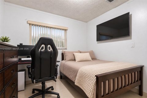 Touwnhouse à vendre à Miami Gardens, Floride: 3 chambres, 120.96 m2 № 2409345 - photo 16