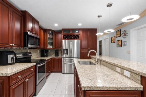 Touwnhouse à vendre à Miami Gardens, Floride: 3 chambres, 120.96 m2 № 2409345 - photo 13